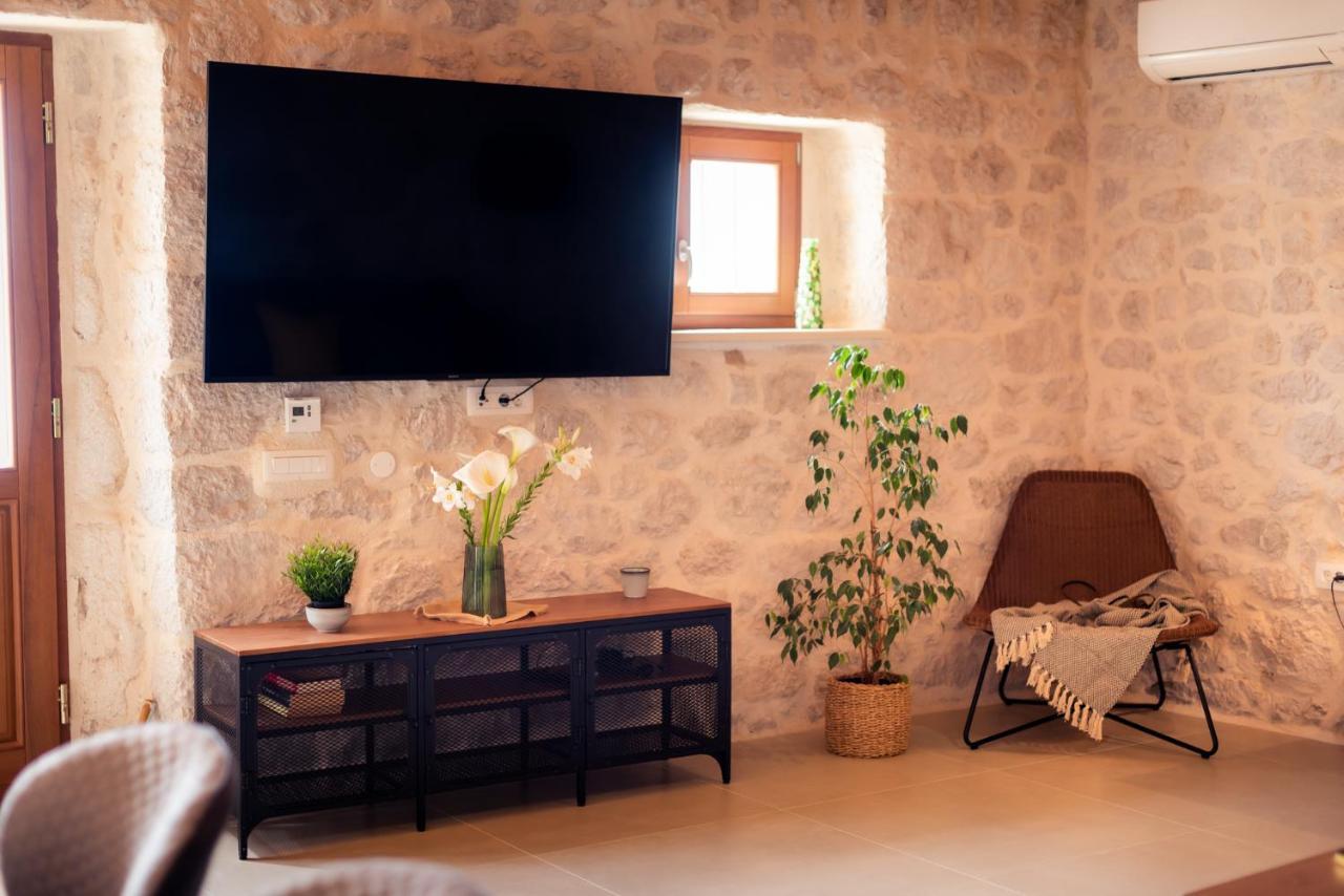 זאוסטרוג Villa Kontesa מראה חיצוני תמונה